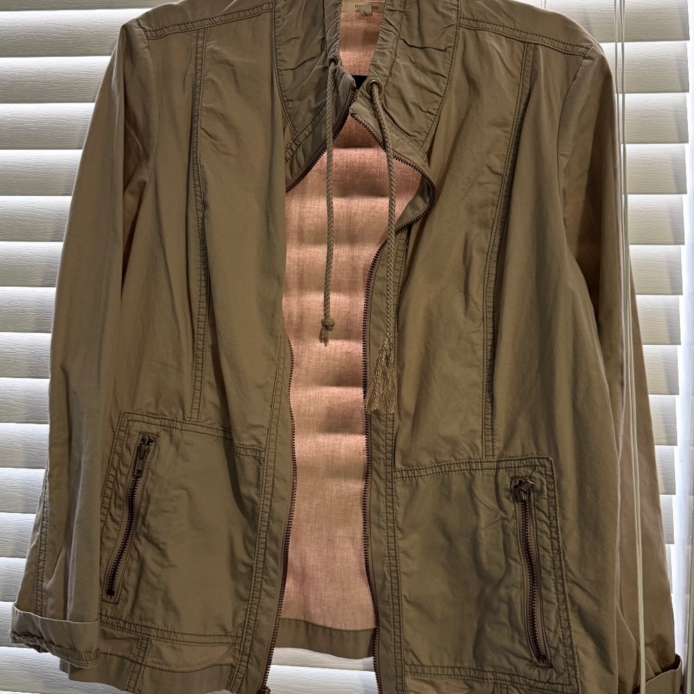 Maurice’s Lightweight cotton jacket with drawstring around neck